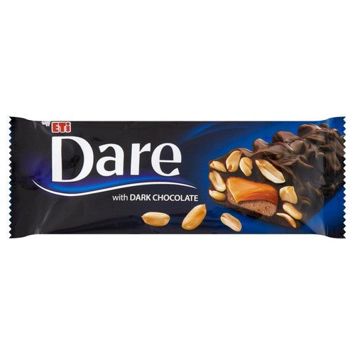 Baton z orzeszkami ziemnymi i karmelem  pokryty czekoladą deserową Dare 45 g